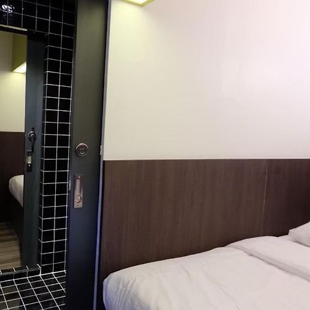 Four Sisters Homestay Bangkok Eksteriør bilde