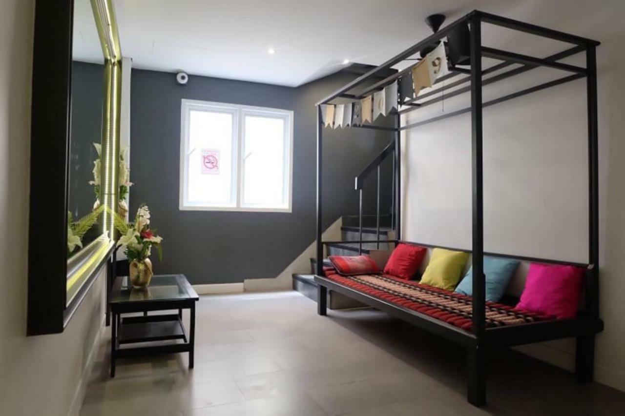 Four Sisters Homestay Bangkok Eksteriør bilde